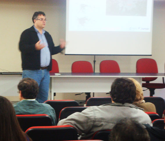 Professor Augusto José Pereira falou sobre o impacto das alterações climáticas no cotidiano da metrópole